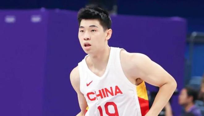 不是李昊也不是闫炳良！他才是国足颜骏凌最佳接班人，值得期待